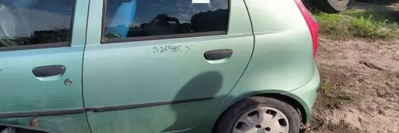 Fiat Punto (188) Rear door
