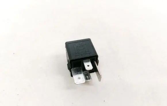 Seat Alhambra (Mk1) Other relay 1K0951253A V23134-J52-X430