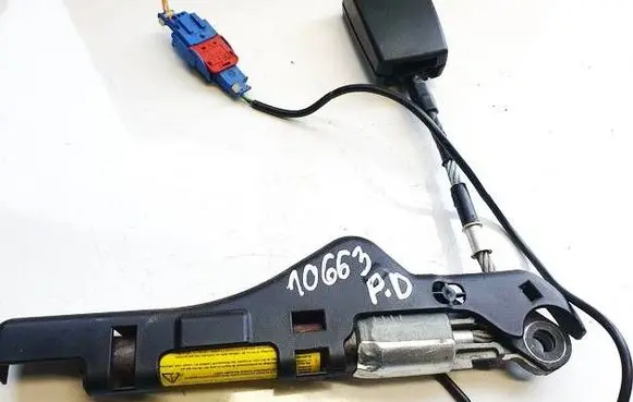 Citroen C2 Front seatbelt buckle 33022955