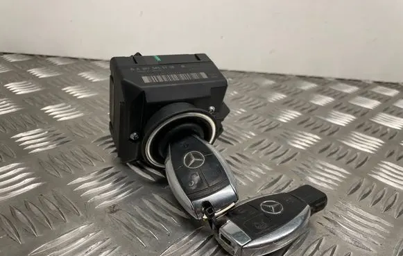Mercedes-Benz C W204 Ignition lock A2075450108