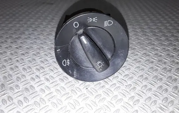 Volkswagen PASSAT B5 Light switch 1C0941531