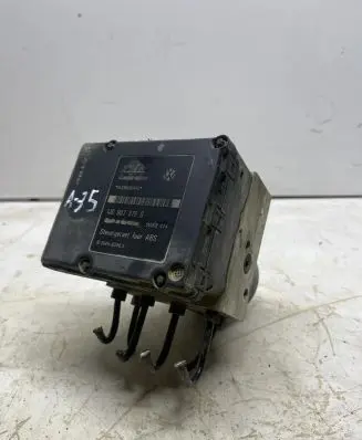 Volkswagen Golf IV ABS Pump 1J0907379G