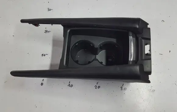 Mazda 3 III Cup holder 