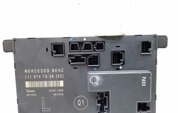 Mercedes-Benz E W211 Door control unit/module 2118707326