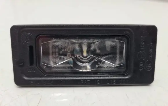 Skoda Fabia Mk3 (NJ) Number plate light 5NA943021