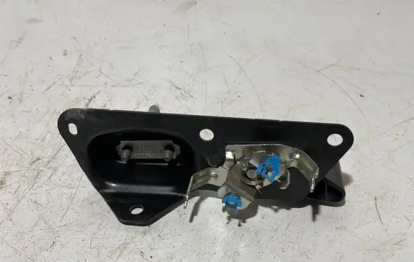 Peugeot Partner Loading door lock loop/hook striker 