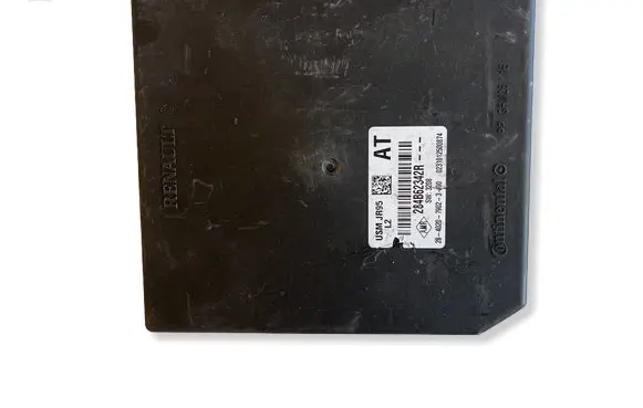 Renault Megane III Fuse module 284B62342R 0231012500874 28402079023
