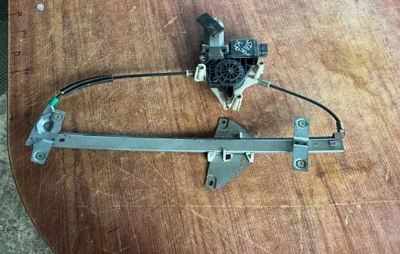 Front door window regulator with motor