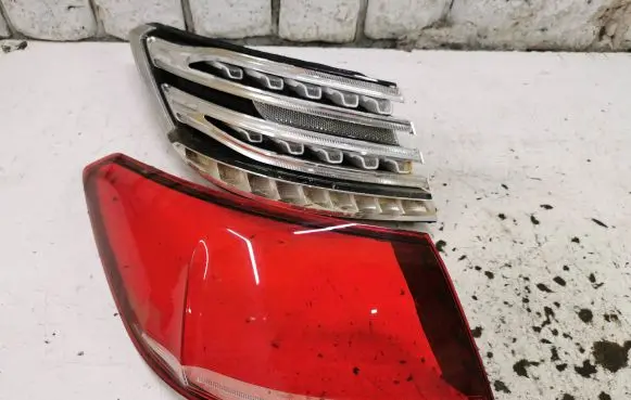 Mercedes-Benz E C207 W207 Rear/tail lights A2079063500 614403 AP4811613