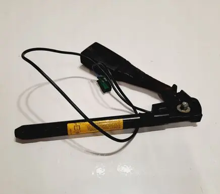 Opel Zafira B Front seatbelt buckle 13217489