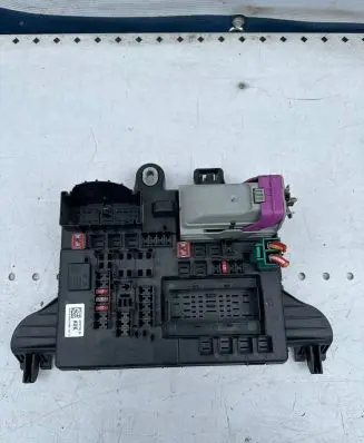 Opel Insignia A Fuse box set 529050199 PA66GFF4