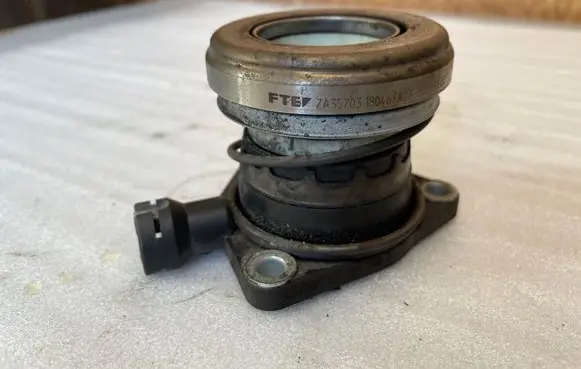 Opel Corsa E clutch release bearing 80959802