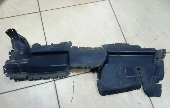 Citroen C4 II Picasso other engine part 9677015380