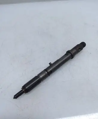 Audi A6 S6 C5 4B Fuel injector 059130201A