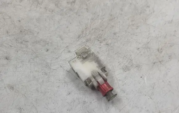 BMW 3 E36 Clutch pedal sensor 8360421