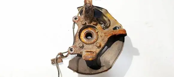 Toyota Auris 150 Front wheel hub 