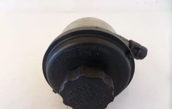 Hyundai Accent Power steering fluid tank/reservoir