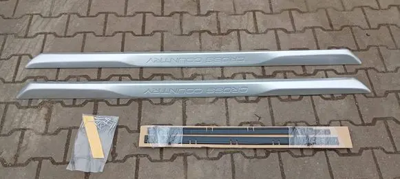 Volvo XC70 Side skirt front trim 31439192
