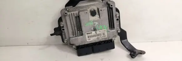 KIA Sportage Engine control unit/module 391202A051 0281017695
