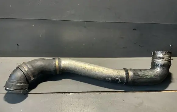 BMW 7 E65 E66 Intercooler hose/pipe 7796309