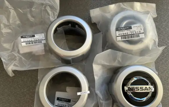 Nissan Patrol Y61 Original wheel cap 40342VC310