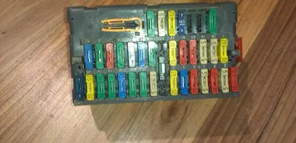 Peugeot 406 Fuse box set psa94590813