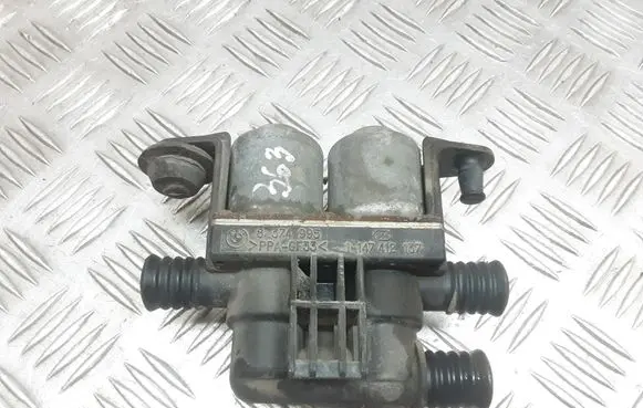 BMW 5 E39 Coolant heater control valve 8374995