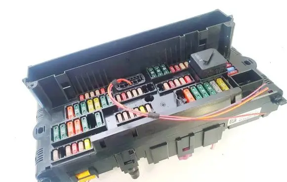 BMW 5 GT F07 Fuse box set 923442101 2-1703344-2e