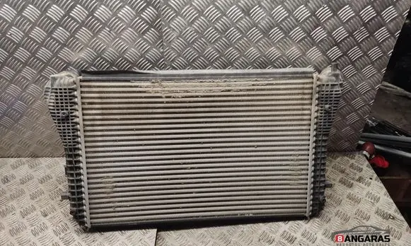 Volkswagen Caddy Intercooler radiator 8ml376746721