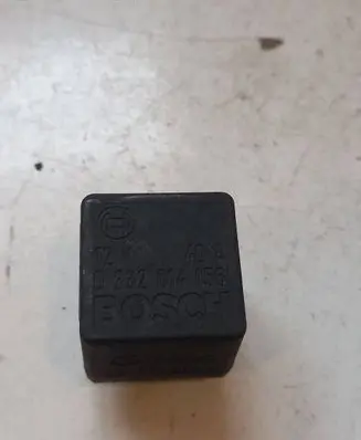 Audi A4 S4 B5 8D Other relay 0332014156 431951253H