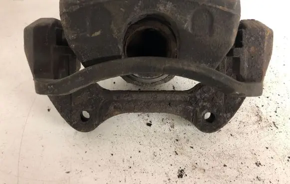 Opel Insignia A Front brake caliper