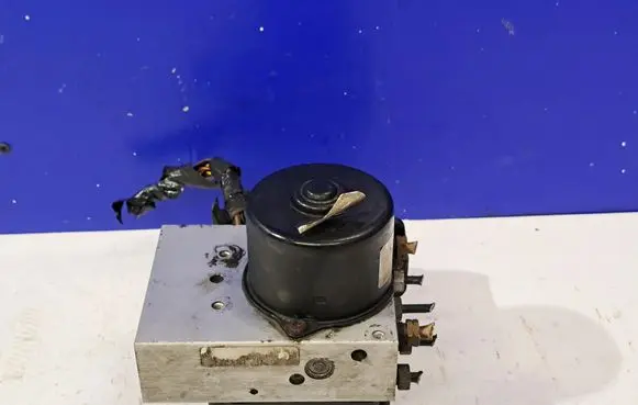 Volvo S60 ABS Pump 8671224 8671453