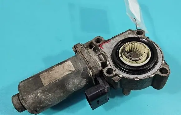 BMW X3 E83 Front gearbox reducer motor IMPRK1558180
