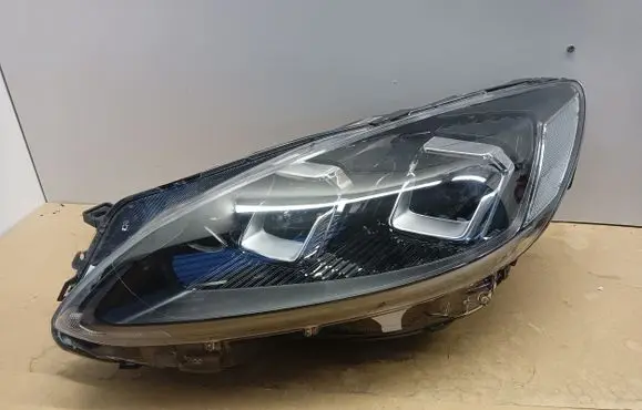 Ford Kuga III Headlight/headlamp L90187837