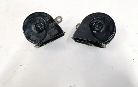 Chrysler Voyager Horn signal 68065261AA 68065260AA
