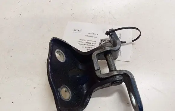 Hyundai Santa Fe Rear door upper hinge
