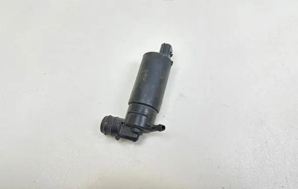 Toyota Yaris Windscreen/windshield washer pump