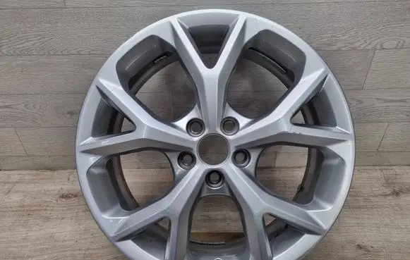 Seat Arona R17 alloy rim 6F9601025H