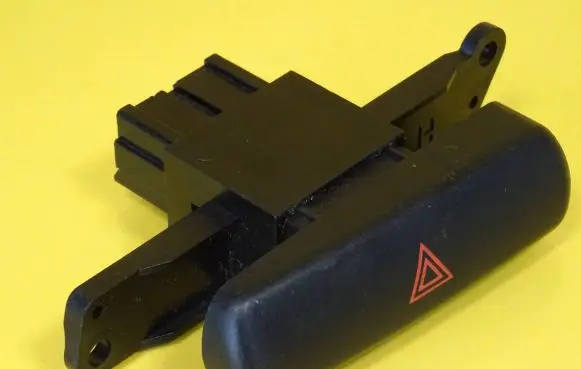 Mitsubishi Carisma Hazard light switch MR114083