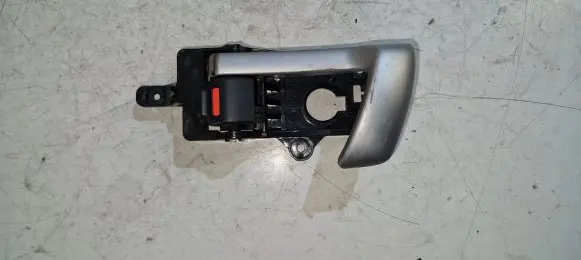 Hyundai Santa Fe Front door interior handle 82613CM000
