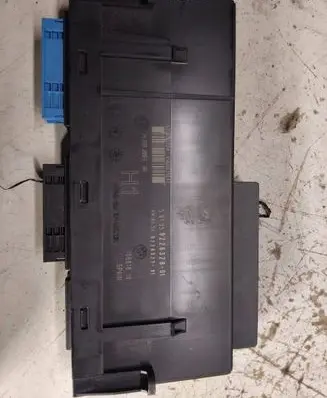 BMW 3 E90 E91 Central body control module 9226328 10681810 9226327