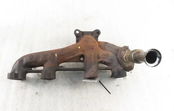 Volkswagen Caddy Exhaust manifold 028253033AA