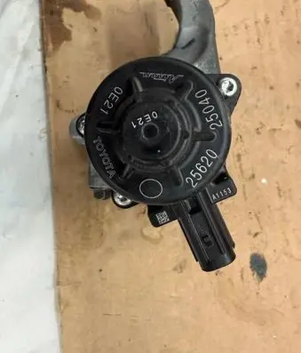 Toyota RAV 4 (XA50) EGR valve 2562025040