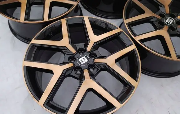 Seat Arona R18 alloy rim 6F9601025B