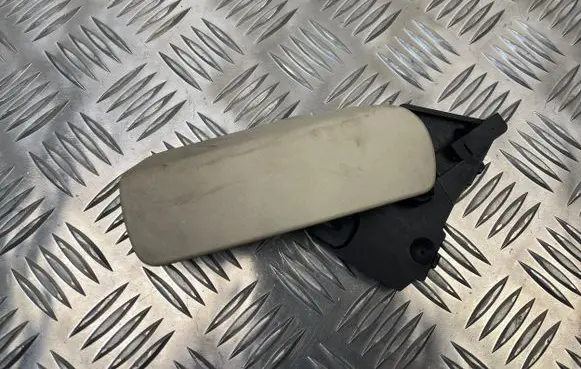Volkswagen Touareg II Engine bonnet (hood) release handle 7P0823633