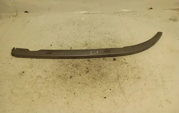 BMW 5 E39 Under headlight/headlamp trim 51138159308 229449