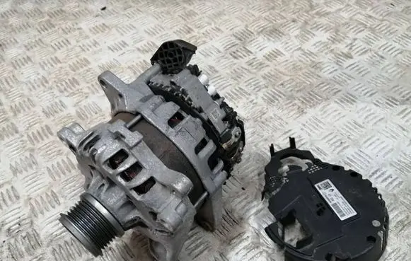 Renault Captur II Generator/alternator 2310A8061R 2740015B 1ST50S063