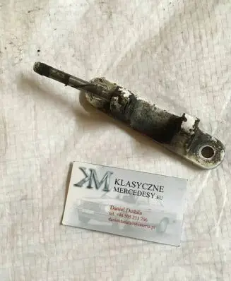 Mercedes-Benz W123 Rear door lower hinge 1237300037