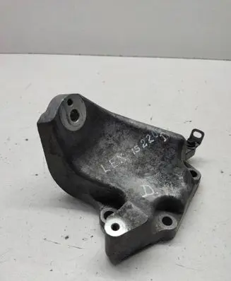 Lexus IS 220D-250-350 Engine mounting bracket