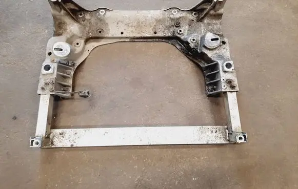 Infiniti FX Front axle beam 